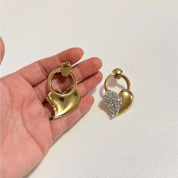 ⚜️ Elegant Gold and Silver Heart Earrings - Picture 4 of 5